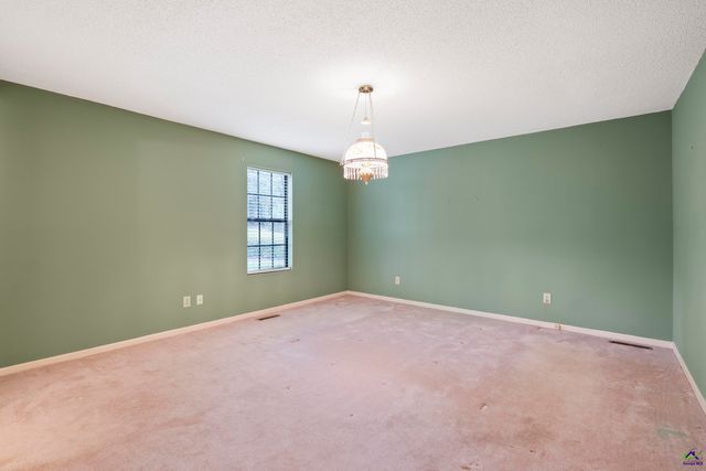 104 Mossland Drive, Perry, GA 31069