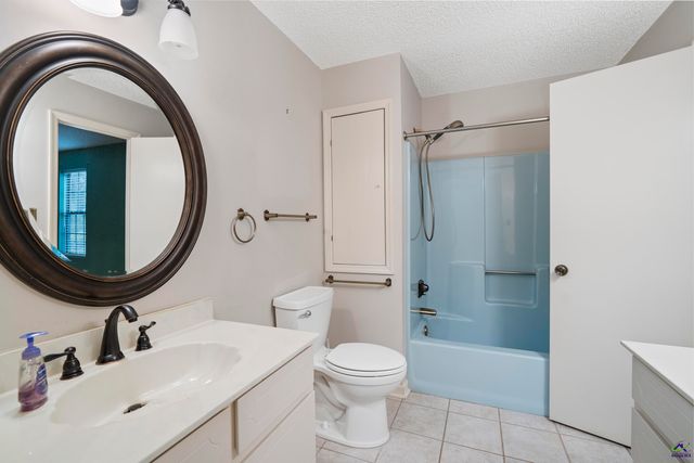 104 Mossland Drive, Perry, GA 31069