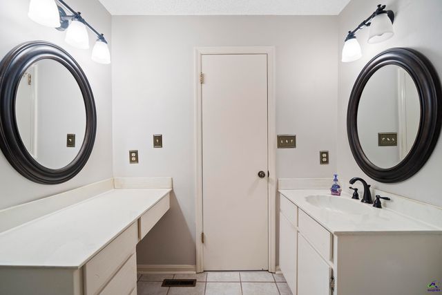 104 Mossland Drive, Perry, GA 31069