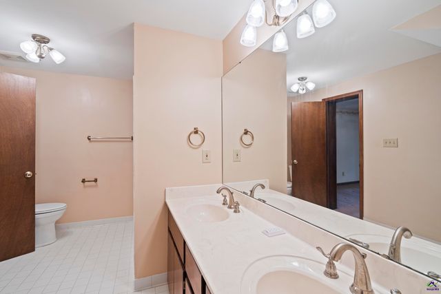 104 Mossland Drive, Perry, GA 31069