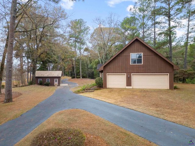 104 Mossland Drive, Perry, GA 31069