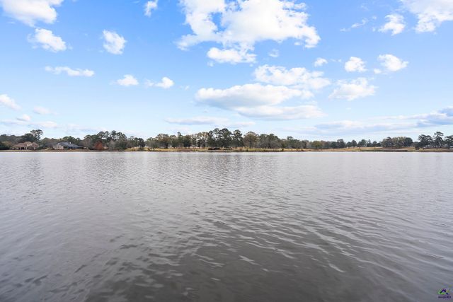 104 Mossland Drive, Perry, GA 31069