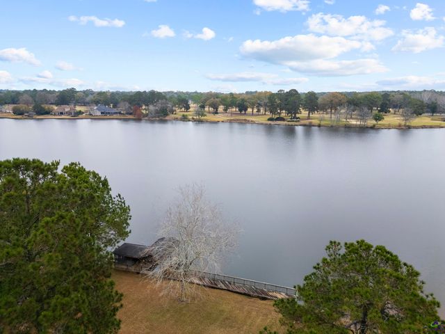 104 Mossland Drive, Perry, GA 31069