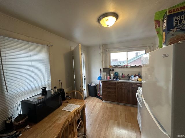 218 N Fourth Avenue, Evansville, IN 47710