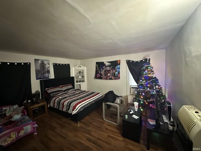 218 N Fourth Avenue, Evansville, IN 47710