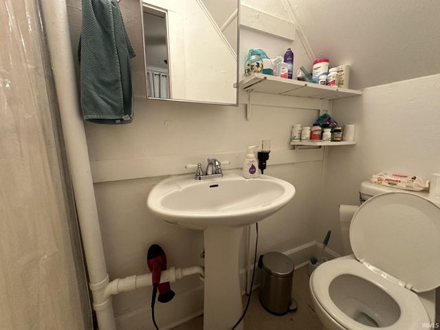 218 N Fourth Avenue, Evansville, IN 47710