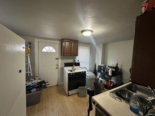 218 N Fourth Avenue, Evansville, IN 47710