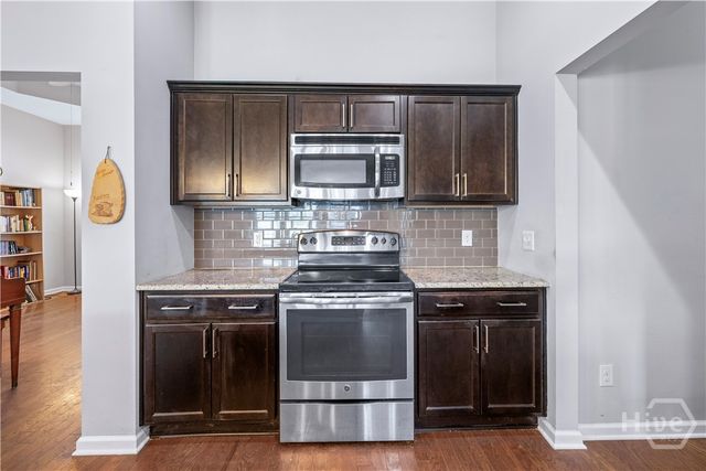 8 Southpark Boulevard, Savannah, GA 31407
