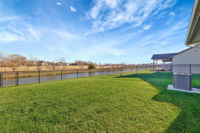 932 N Cloverleaf St, Goddard, KS 67052