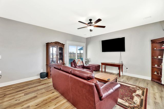 932 N Cloverleaf St, Goddard, KS 67052