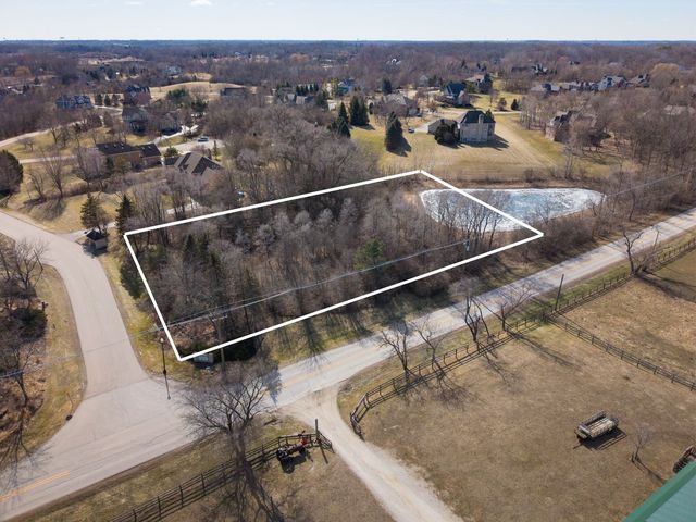 39976 Jonathan Knolls Lane, Wadsworth, IL 60083