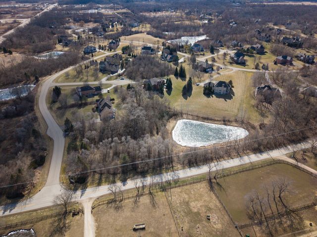 39976 Jonathan Knolls Lane, Wadsworth, IL 60083