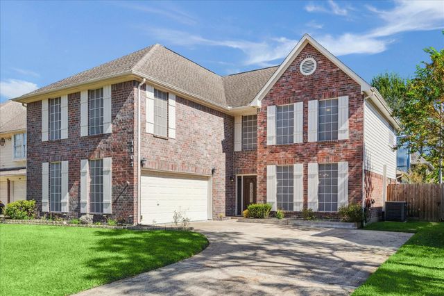 1107 Chesterwood Drive, Pearland, TX 77581