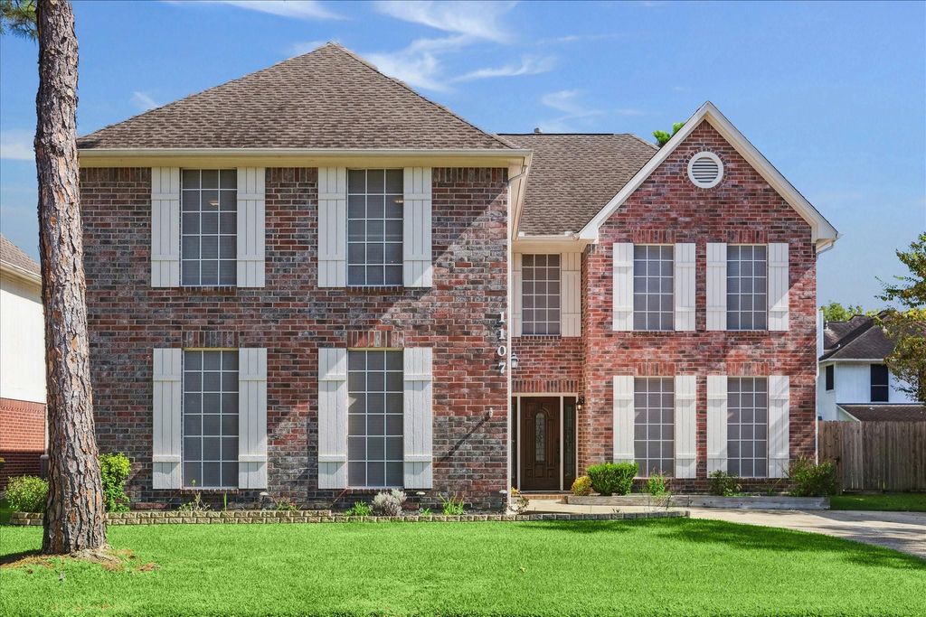 1107 Chesterwood Drive, Pearland, TX 77581