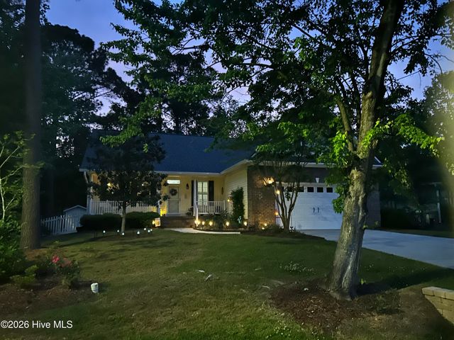 105 Channel Run Drive, New Bern, NC 28562