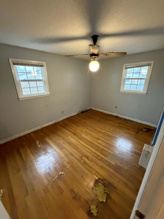 Image 12 of property listing at 3871 Karen Drive, North Charleston, SC 29405