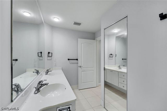 4922 Kingston WAY, Naples, FL 34119