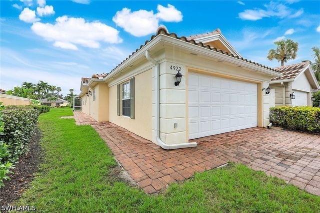 4922 Kingston WAY, Naples, FL 34119