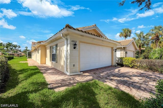 4922 Kingston WAY, Naples, FL 34119
