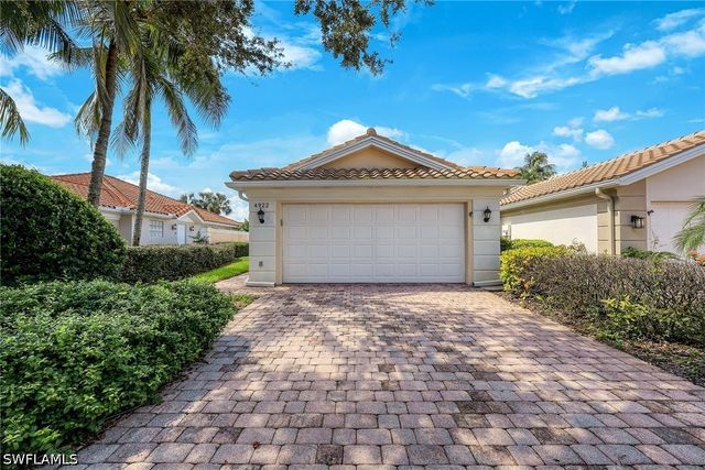 4922 Kingston WAY, Naples, FL 34119