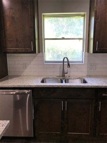 613 E Mustang Street, Crowley, TX 76036