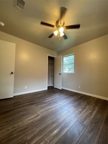 613 E Mustang Street, Crowley, TX 76036