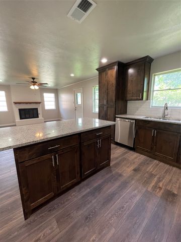 613 E Mustang Street, Crowley, TX 76036