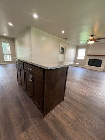 613 E Mustang Street, Crowley, TX 76036