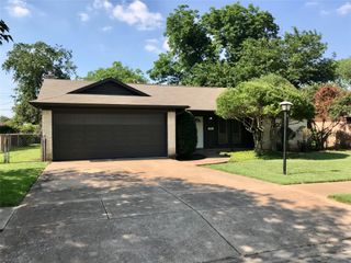613 E Mustang Street, Crowley, TX 76036