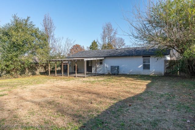 1503 14th Circle, Barling, AR 72923