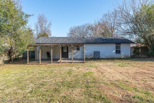 1503 14th Circle, Barling, AR 72923
