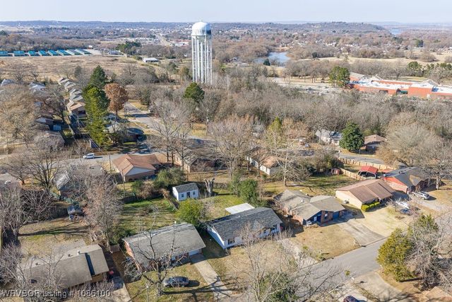 1503 14th Circle, Barling, AR 72923