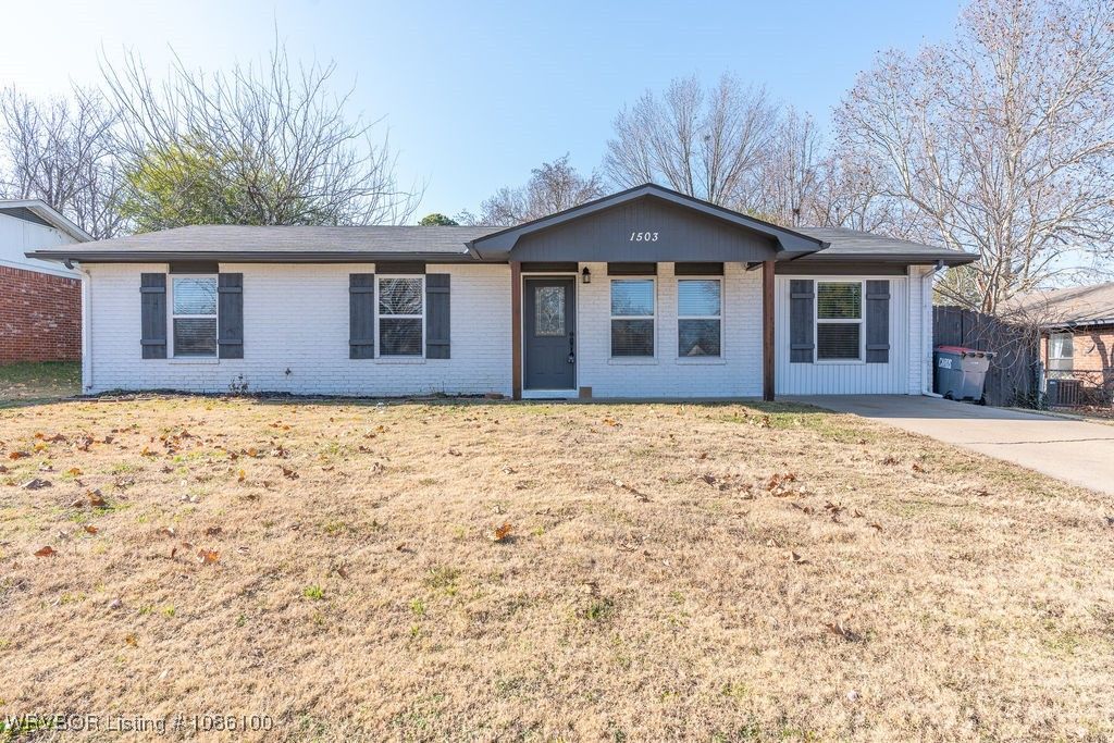 1503 14th Circle, Barling, AR 72923