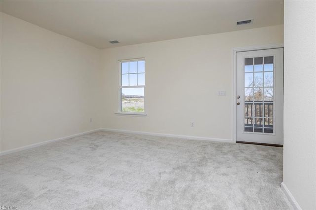 105 Corcoran LN, Suffolk, VA 23434