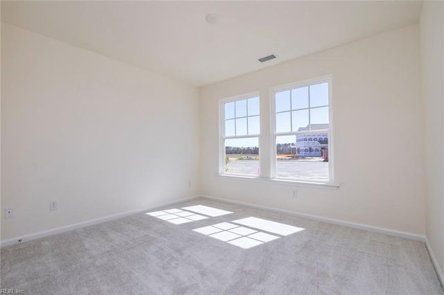 105 Corcoran LN, Suffolk, VA 23434