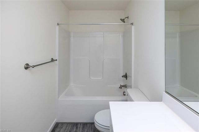 105 Corcoran LN, Suffolk, VA 23434