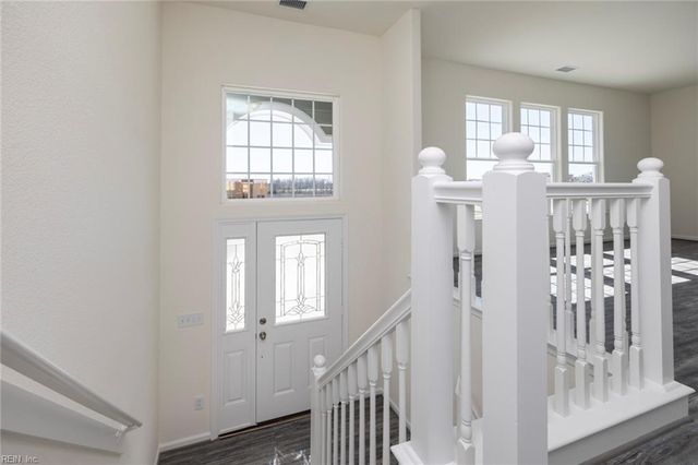 105 Corcoran LN, Suffolk, VA 23434