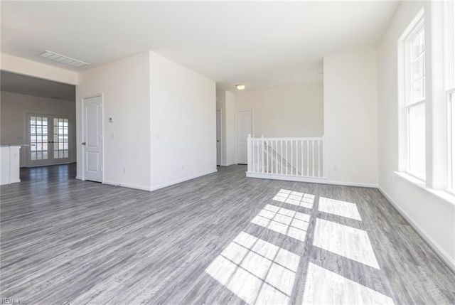 105 Corcoran LN, Suffolk, VA 23434