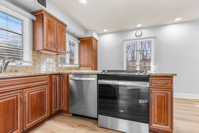 8239 BEACH Drive, Rockford, IL 61103