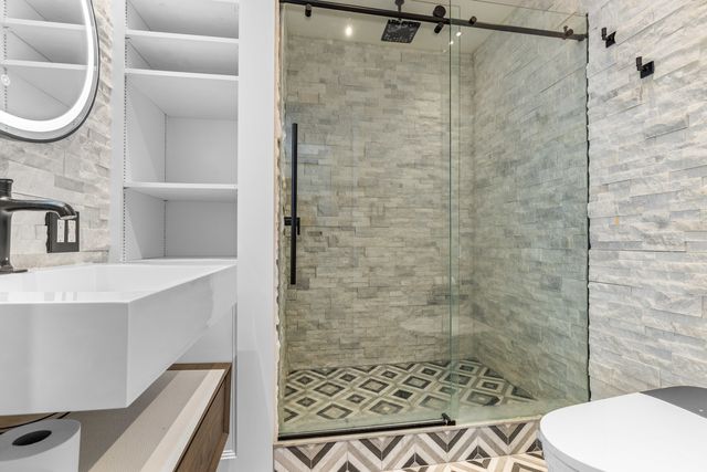 8239 BEACH Drive, Rockford, IL 61103