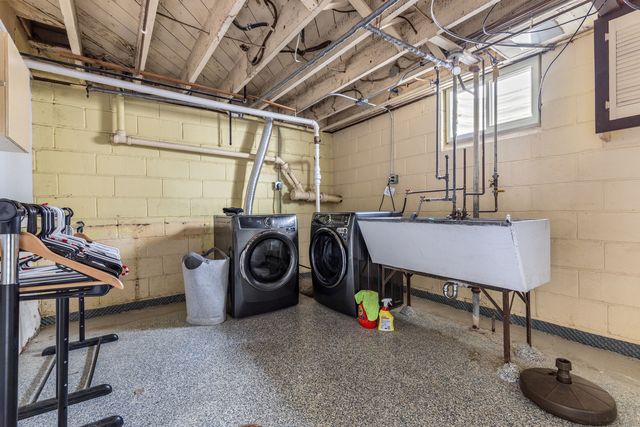 8239 BEACH Drive, Rockford, IL 61103