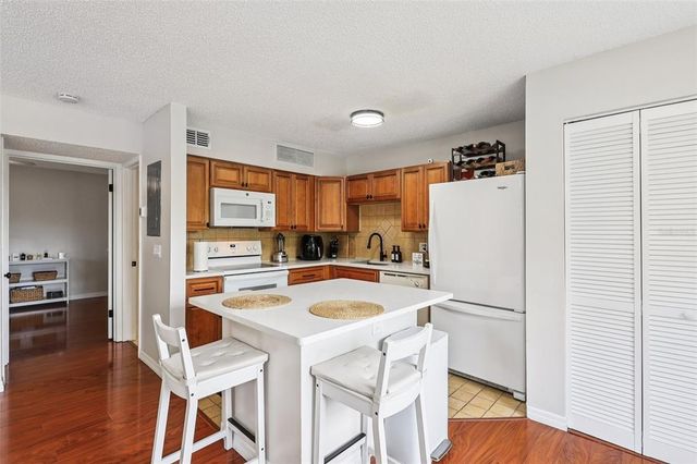 364 NORTHPOINTE COURT 208, Altamonte Springs, FL 32701