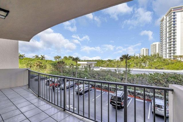 4200 N Ocean Drive 2-201, Singer Island, FL 33404
