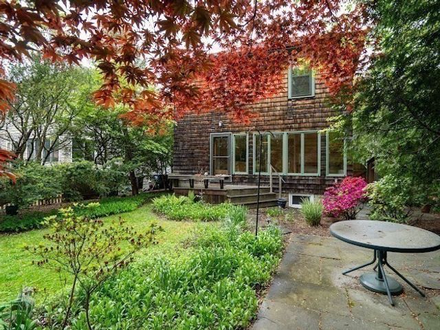 92 Chilton, Cambridge, MA 02138