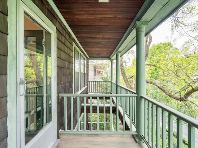 92 Chilton, Cambridge, MA 02138