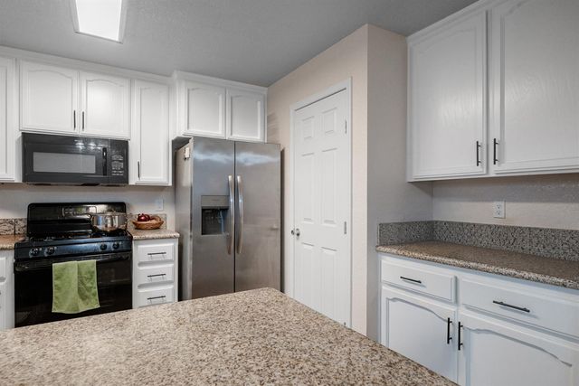 1935 Madison Drive, Madera, CA 93638