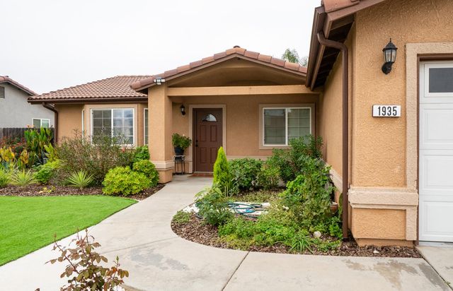 1935 Madison Drive, Madera, CA 93638