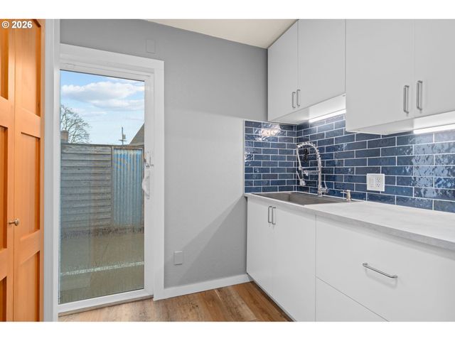 7452 Se 49TH Ave, Portland, OR 97206