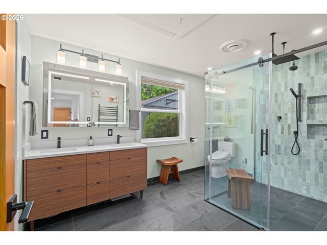 7452 Se 49TH Ave, Portland, OR 97206