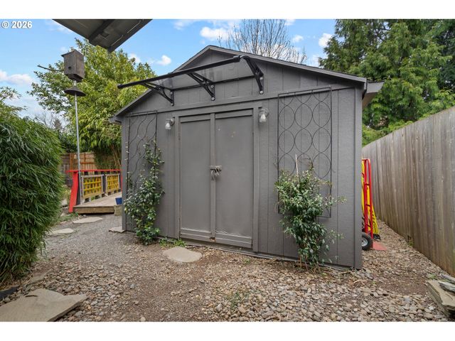 7452 Se 49TH Ave, Portland, OR 97206